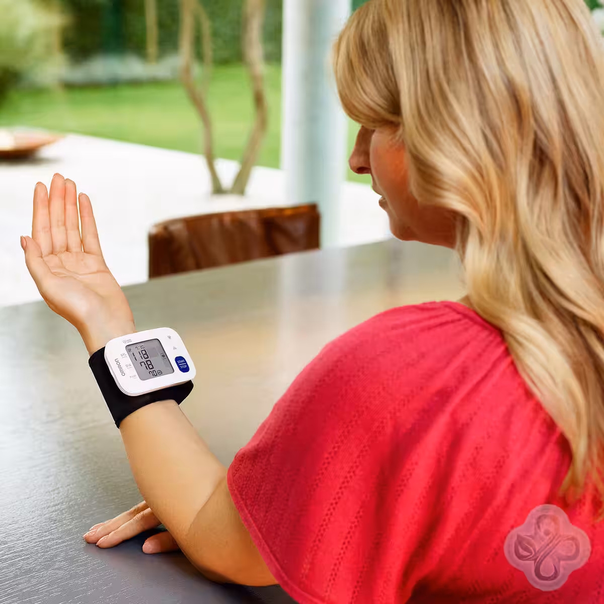 rs4-in-use-woman.jpg